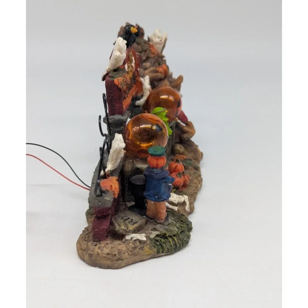 Vtg Spooky Hollow Ghost Town Lighted Gateway Porcelain Halloween Village Welcome